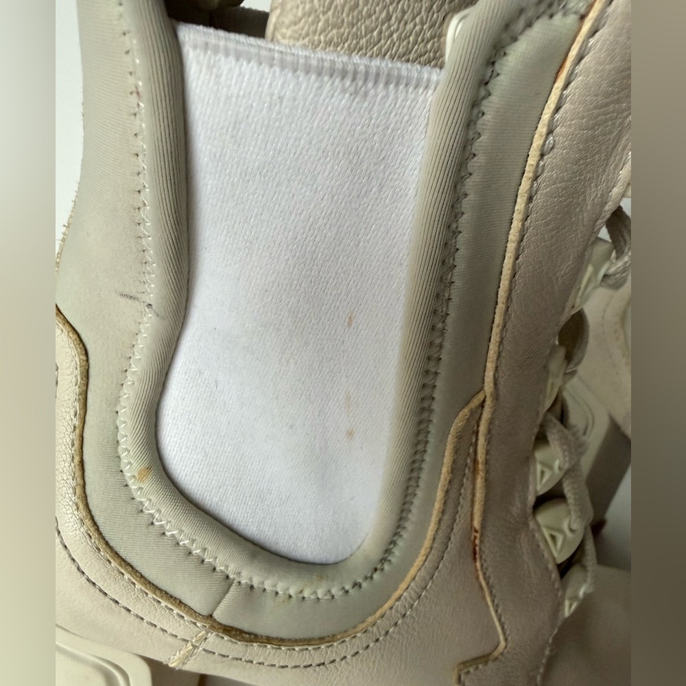Prada Women's Cream Heeled Boots Size 40 - Picture 4 of 12